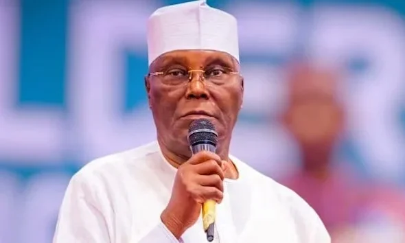 Atiku-on-white-wit-mic_1784908787